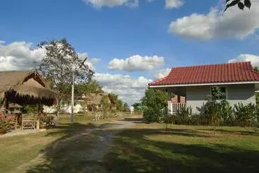 Chomna Resort