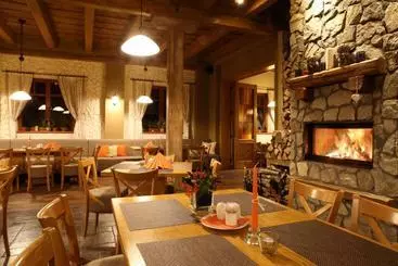 Hotelli A Restaurace Palfrig