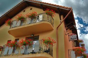 پانسیون Casa Rad