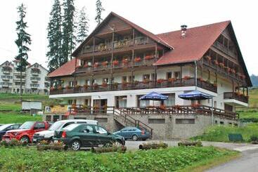 Pension (Hôtel basse catégorie) Vila Riki