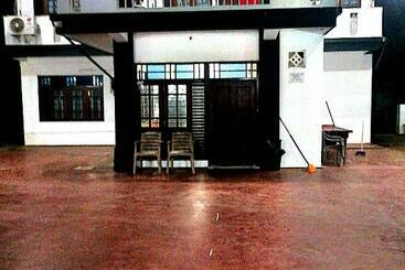 Pensionat Beach Guest House Addalaichenai