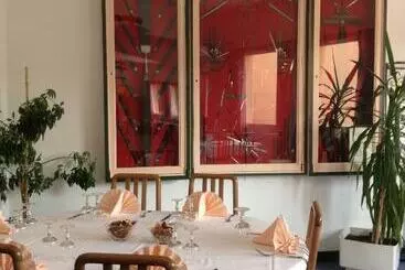 ホテル De La Tour Saint Etienne Sud