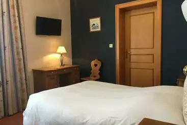 Otel Hôtel Restaurant A La Couronne