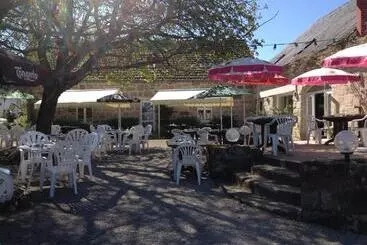 ホテル La Clef Des Champs