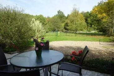 Majatalo Les Chaumières Du Chêne