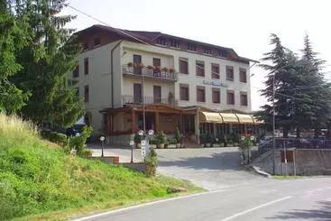Hotelli Albergo Ristorante Miramonti Toano