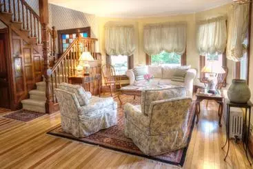 Sinclair Inn Bed & Breakfast