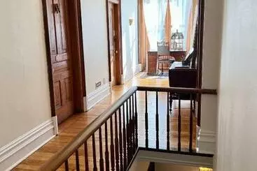 Hotelli The Woodbridge House