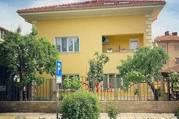 Majatalo Da Vinci Guesthouse