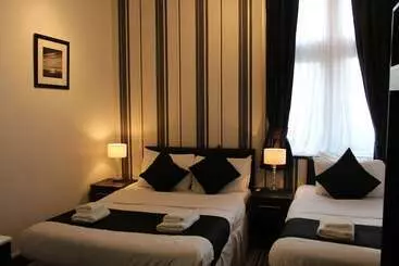 Bed and Breakfast The Firs Lodge