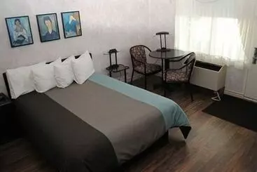 酒店 Auberge Escapade Inn