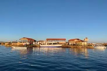 هتل Titicaca Kurmi Lodge Peru