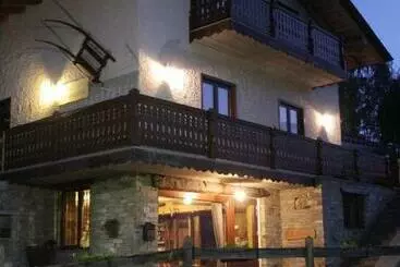 Aamiaismajoitus (B&B) Chambres D'hotes Les Fleurs