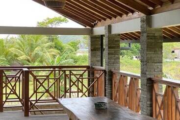 Bed and Breakfast Baha Baha Villas