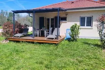 Pensión La Vallée Des Noyers