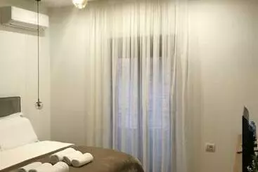 تختخواب و صبحانه Guesthouse Sara & Esi