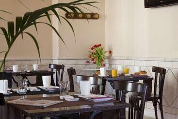 فندق Artea Aix Centre