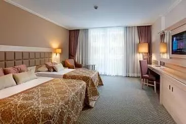 هتل Miracle Resort