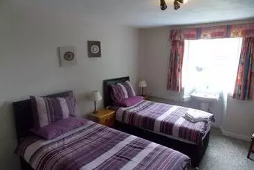 پانسیون Station View Guest House