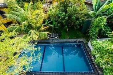 ペンション White House 101