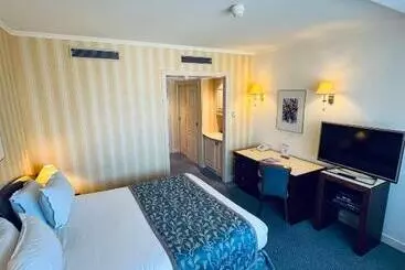 Отель Le Châtelain