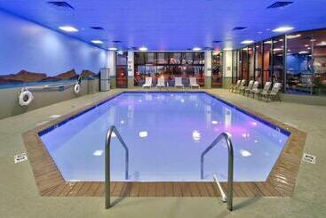 فندق Ramada By Wyndham Albuquerque Midtown