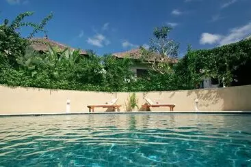 Pat-Mase Villas