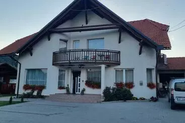 Aamiaismajoitus (B&B) Kincses Panzió