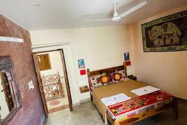 Hotel Corsican Haveli