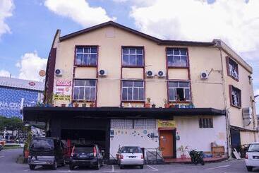 هتل Spot On 89823 Rooms Inn