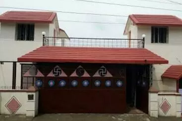 Hotel Vamoose Laxmi Hill Resort