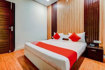 Hotel Oyo Flagship 31025 Royal Residency Bata Chowk