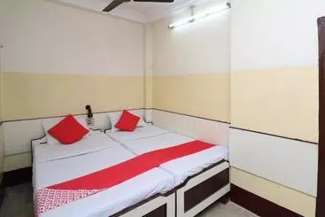 Oyo 28177 Hotel Amrita