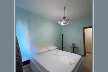 ペンション Neo Apartments