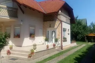 Pensjonat Majláth Vendégház