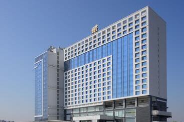 Hotel Taj Skyline Ahmedabad