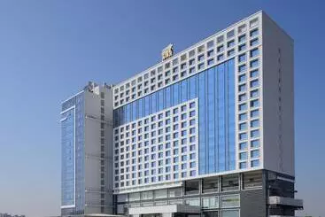 Hotel Taj Skyline Ahmedabad