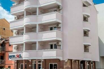 Garni Hotel Mb