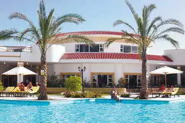 هتل Coral Beach Resort Tiran