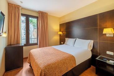 فندق Eurostars Plaza Acueducto