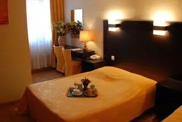 ホテル Restaurant Aux Deux Roses