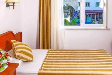 فندق Eftalia Resort