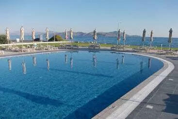 Hotel Zorbas Beach