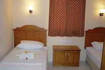 Club Daystar Apartments