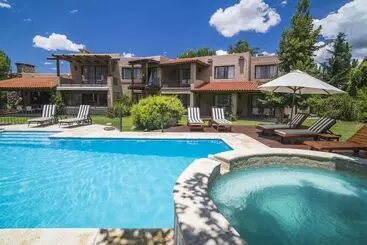 Otel Lares De Chacras