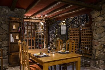 Hotel Lares De Chacras