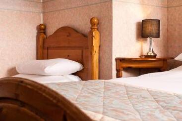 فندق Cairndow Stagecoach Inn