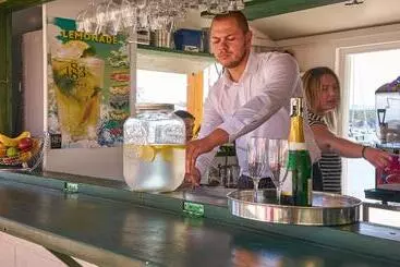 Отель Spongiola