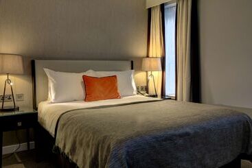 ホテル Ten Hill Place