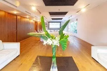 هتل Awa Boutique + Design